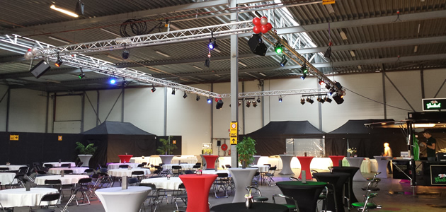 VAN KALE BEDRIJFSHAL TOT SFEERVOLLE FEESTLOCATIE