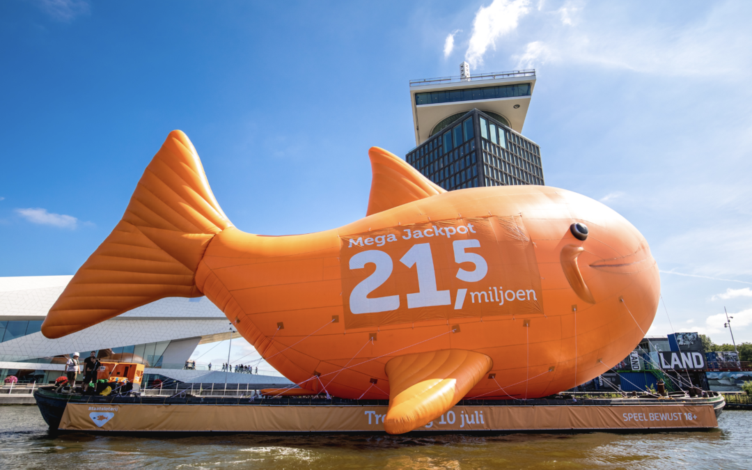 De grootste opblaasbare vis ter wereld Merkactivatie Staatsloterij